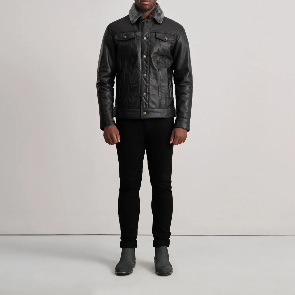 Dallis أسود Leather Shearling Trucker جاكيت جلد رجالي - Lateral Side Profile View Showing Sleeve Cut &amp; Athletic Taper Fit