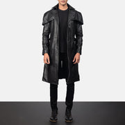 
Deux أسود Leather Duster رجالي in Black Cowhide Leather - عرض أمامي وقَصّة مفصلة أنيقة | شراء أونلاين عبر المتجر الرسمي