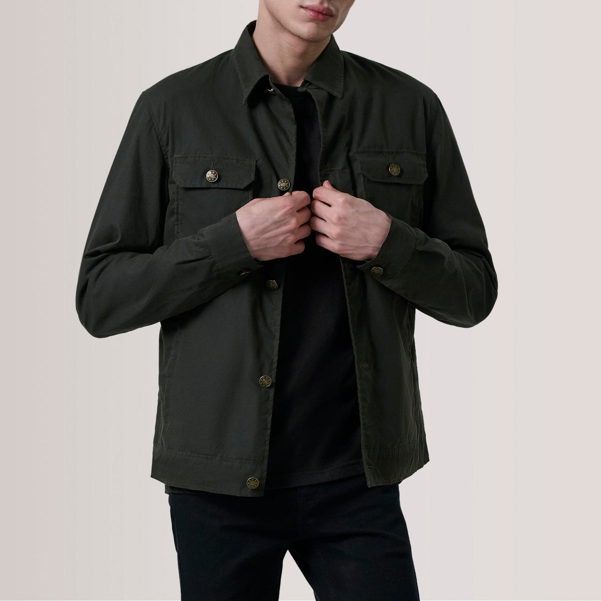 
Irwin Olive Waxed Canvas Field جاكيت جلد رجالي For Men in Olive Waxed Cotton Canvas - عرض أمامي وقَصّة مفصلة أنيقة | شراء أونلاين عبر المتجر الرسمي