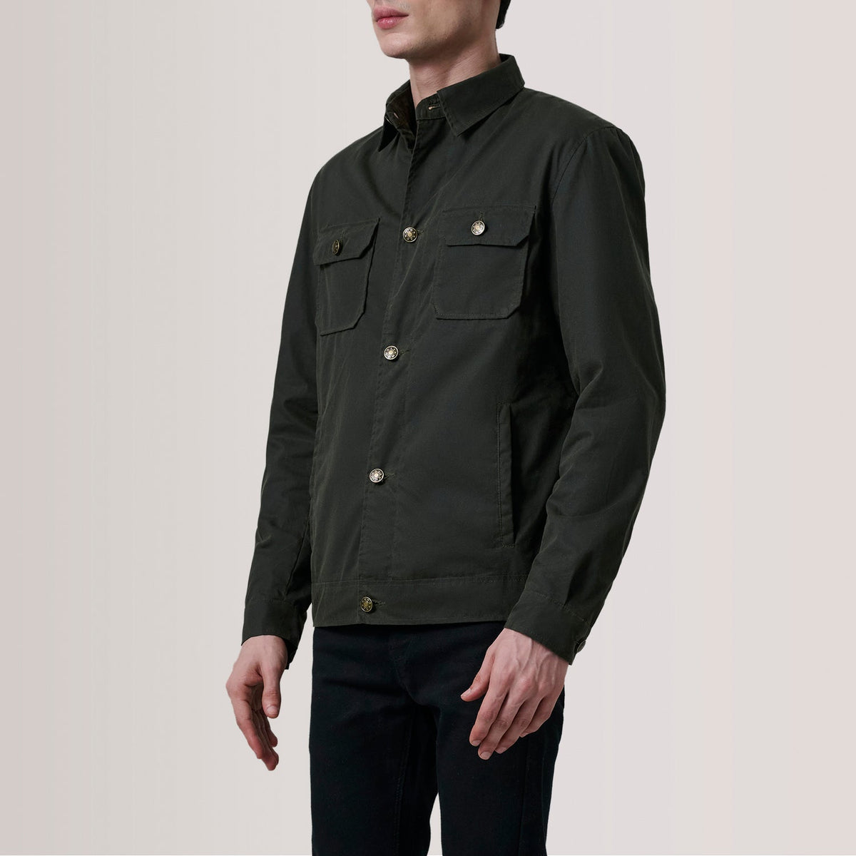 
Irwin Olive Waxed Canvas Field جاكيت جلد رجالي For Men - عرض جانبي يوضح قَصّة الأكمام المريحة