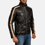 Close-Up Detail of Band with snap button &amp; Zipper Hardware on Men's Jack أسود جاكيت بايكر جلد رجالي