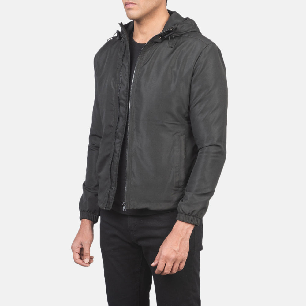 Black Polyester Hooded Jacket - عرض خلفي يوضح تفصيل الأكتاف المتقن والحاشية النظيفة