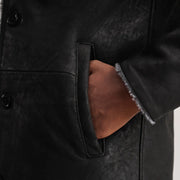 
عرض البطانة الداخلية Showing Fully faux fur lined & جيبان داخليان عمليان