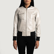 
Silver Sheepskin Leather Bomber Jacket - عرض خلفي يوضح تفصيل الأكتاف المتقن والحاشية النظيفة