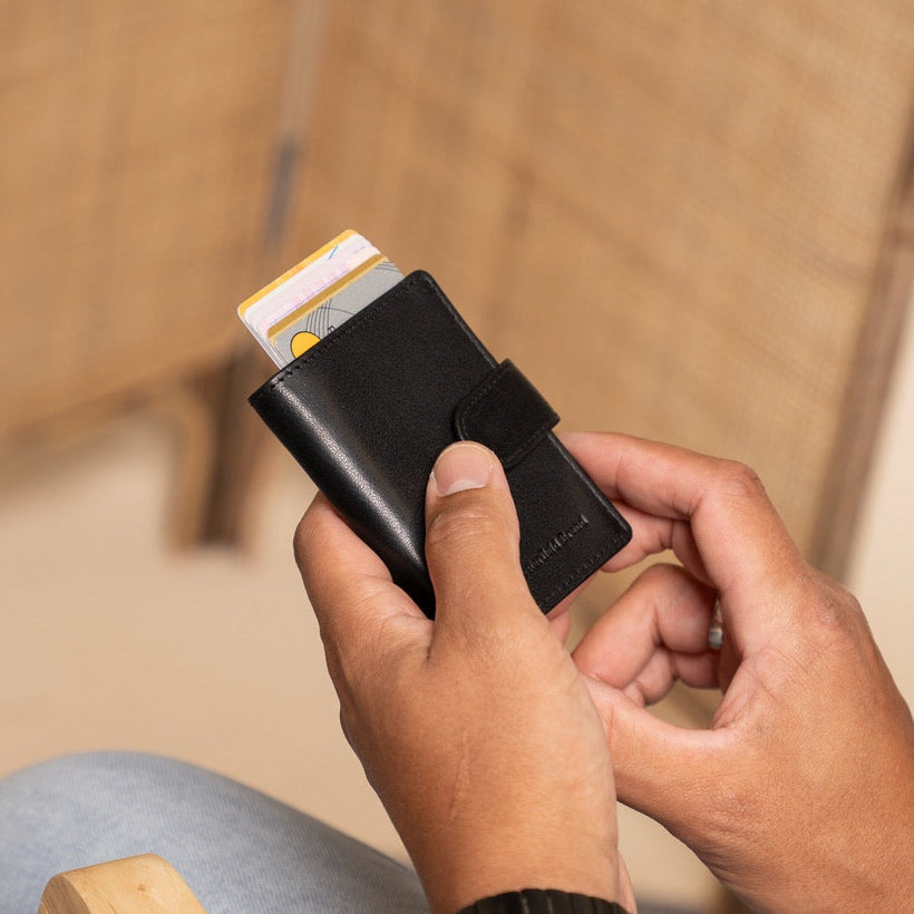Hannover Full-Grain Leather Card Holder نسائي