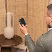 Leipzig Full-Grain Leather Card Holder نسائي - Structured Side Profile Showing Gusset Depth &amp; Expansion Capacity