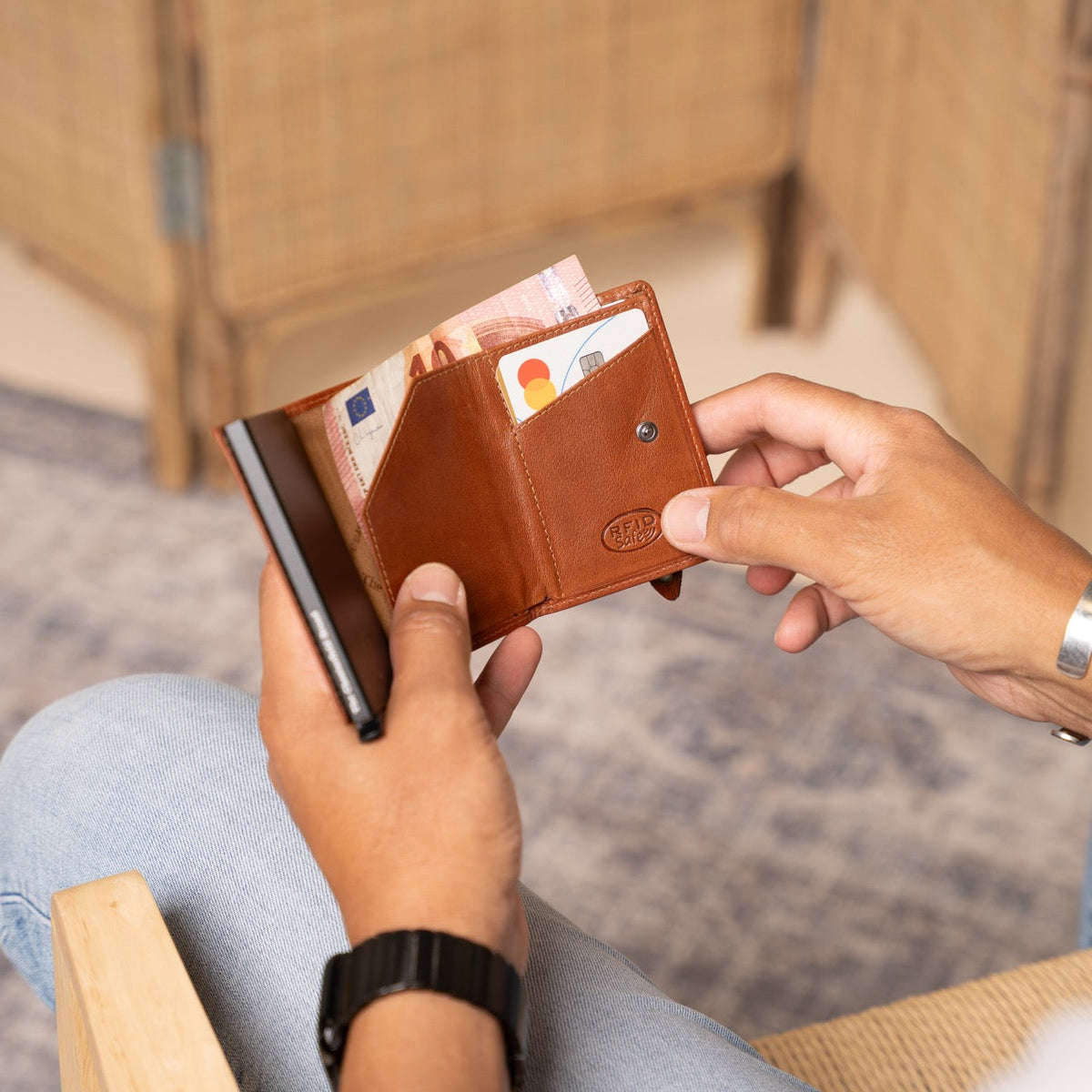 Paris Full-Grain Leather Card Holder نسائي – alternate product view 3