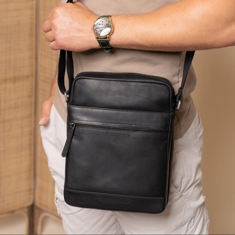 Anzora Full-Grain Leather Crossbody Bag رجالي