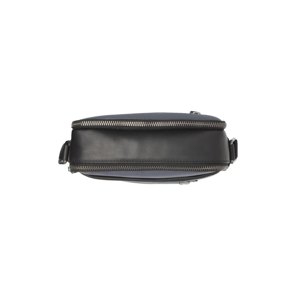 Arendal Full-Grain Leather Crossbody Bag رجالي - Structured Side Profile Showing Gusset Depth &amp; Expansion Capacity