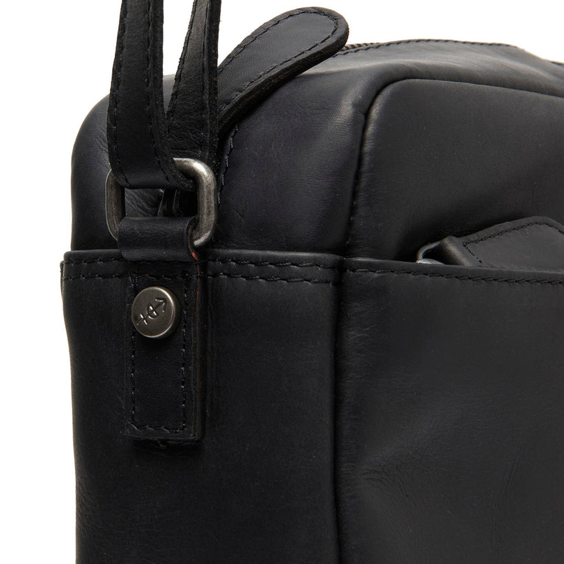 Arona Full-Grain Leather Crossbody Bag نسائي