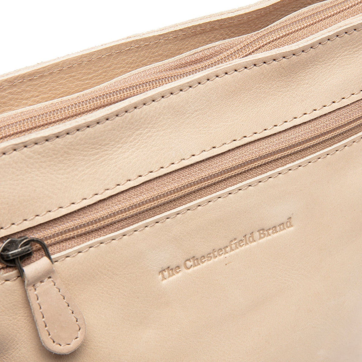Aston Full-Grain Leather Crossbody Bag نسائي - Structured Side Profile Showing Gusset Depth &amp; Expansion Capacity