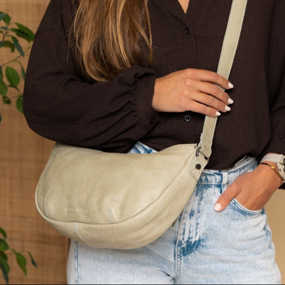 
Clarita حقيبة كروس جلدية – alternate product view 2