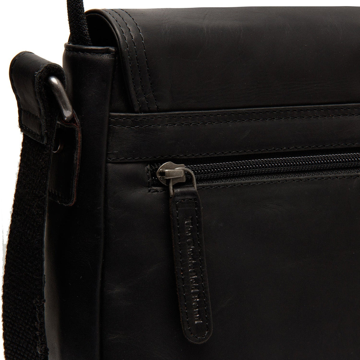 
عرض البطانة الداخلية Showing Dedicated Padded Laptop Sleeve & Multi-Compartment Organization