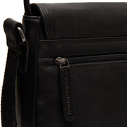 
عرض البطانة الداخلية Showing Dedicated Padded Laptop Sleeve & Multi-Compartment Organization