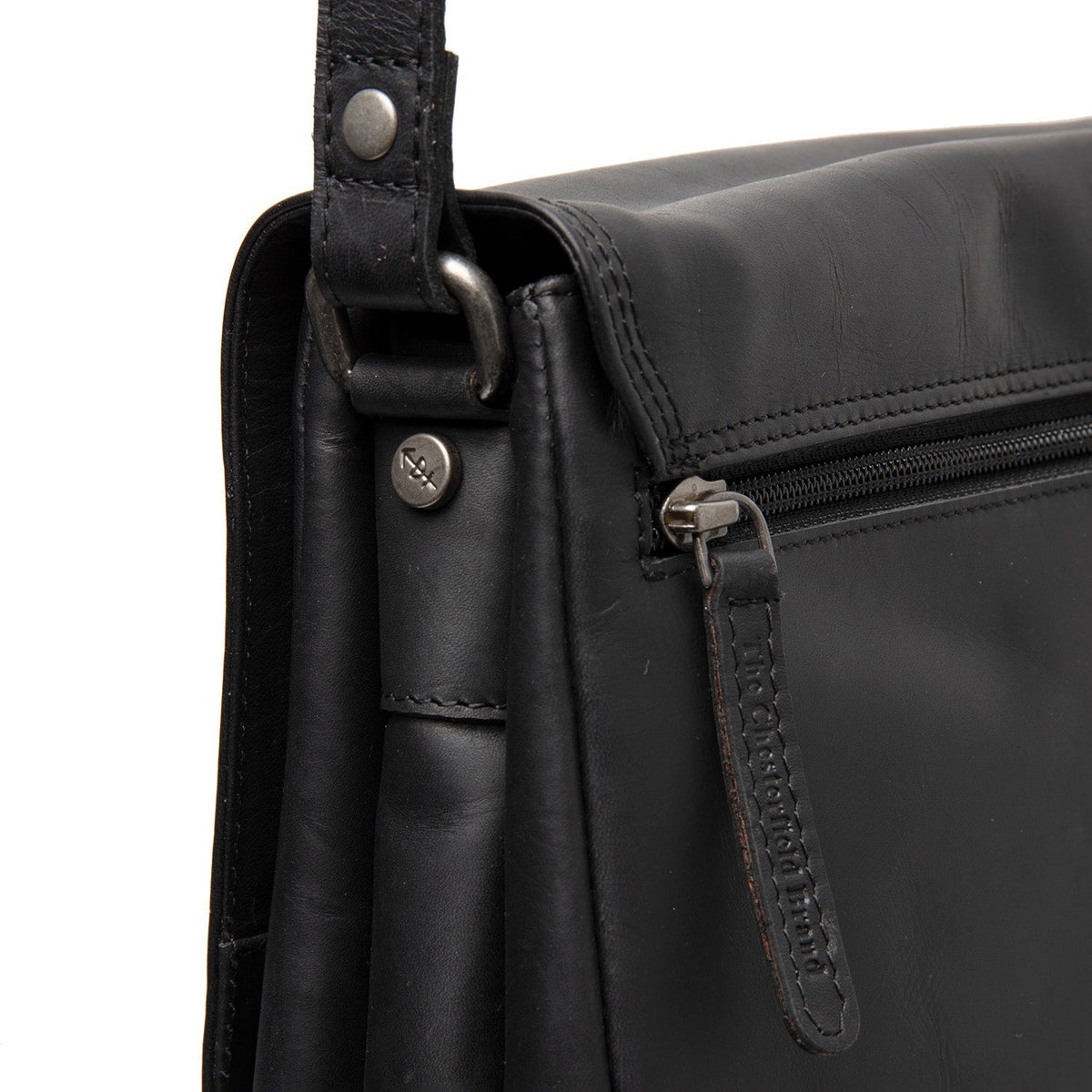 
عرض البطانة الداخلية Showing Dedicated Padded Laptop Sleeve & Multi-Compartment Organization