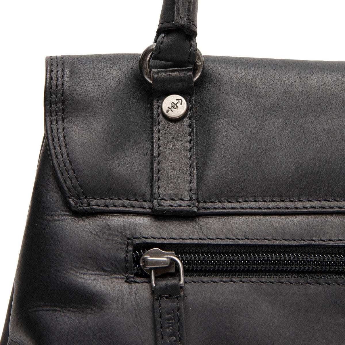 Authentic 100% Full-Grain Leather Grain Texture &amp; Heavy-Duty Seam Stitching Detail
