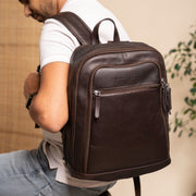 Detroit Full-Grain Leather Laptop Backpack نسائي – alternate product view 2