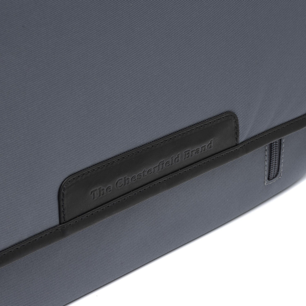 
عرض البطانة الداخلية Showing Dedicated Padded Laptop Sleeve & Multi-Compartment Organization