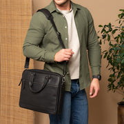 Montara Full-Grain Leather Laptop Bag نسائي - Structured Side Profile Showing Gusset Depth &amp; Expansion Capacity