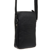 Tailored Rib Cuffs &amp; Hem Craftsmanship Construction Detail on Alesund Full-Grain Leather Phone Bag نسائي