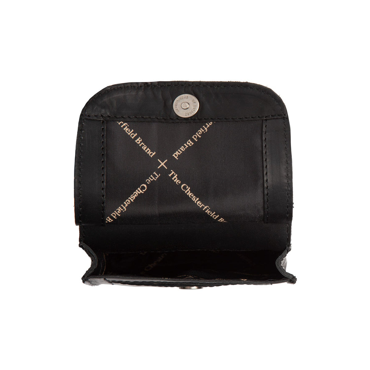Close-Up Detail of Classic Collar &amp; Heavy-Duty Zipper Hardware on Nebra Full-Grain Leather Phone Bag نسائي