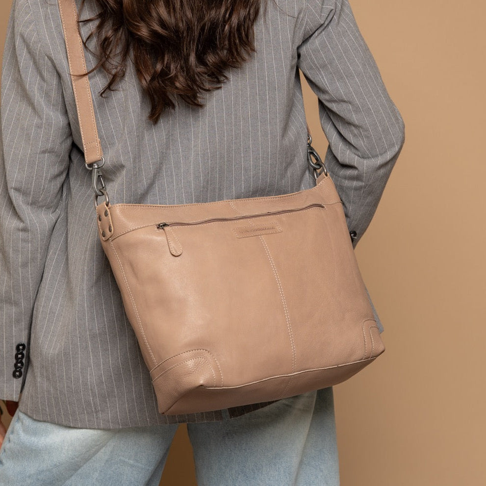 Astero Full-Grain Leather Shoulder Bag نسائي – alternate product view 2