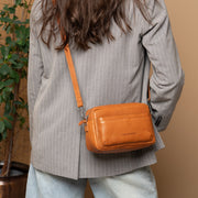 Liora Full-Grain Leather Shoulder Bag نسائي – alternate product view 2