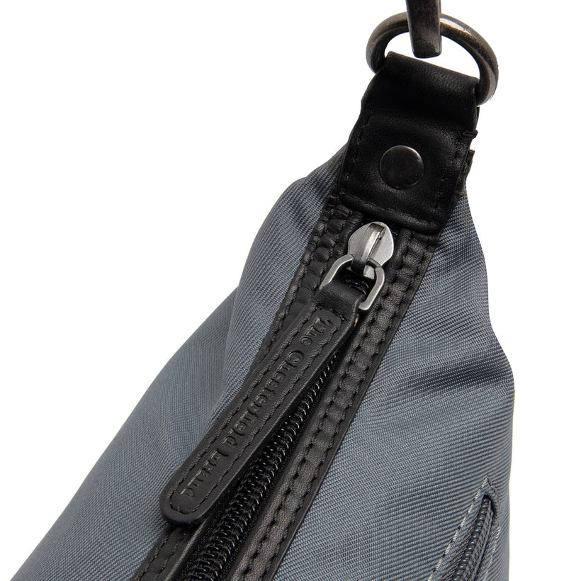 Lovund Full-Grain Leather Shoulder Bag نسائي