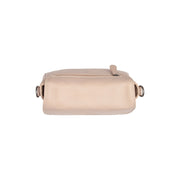 100% Full-Grain Wax Pull-Up 100% Full-Grain Leather Grain Texture &amp; Handcrafted Patina Detail