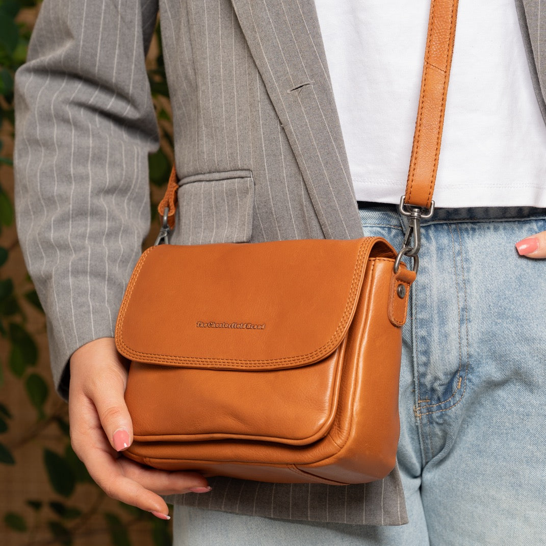 Miloa Full-Grain Leather Shoulder Bag نسائي – alternate product view 2