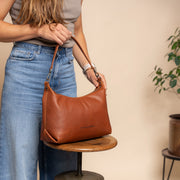 Skara Full-Grain Leather Shoulder Bag نسائي – alternate product view 3