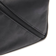 Close-Up Detail of Classic Collar &amp; Heavy-Duty Zipper Hardware on Elmia Full-Grain Leather Toiletry Bag نسائي