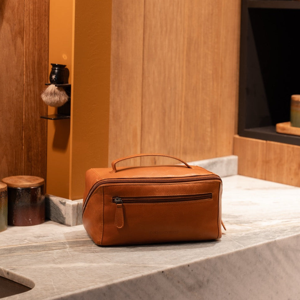 Elmia Full-Grain Leather Toiletry Bag نسائي – alternate product view 3