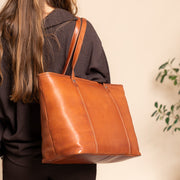 Ferrera Full-Grain Leather Tote Bag نسائي – alternate product view 2