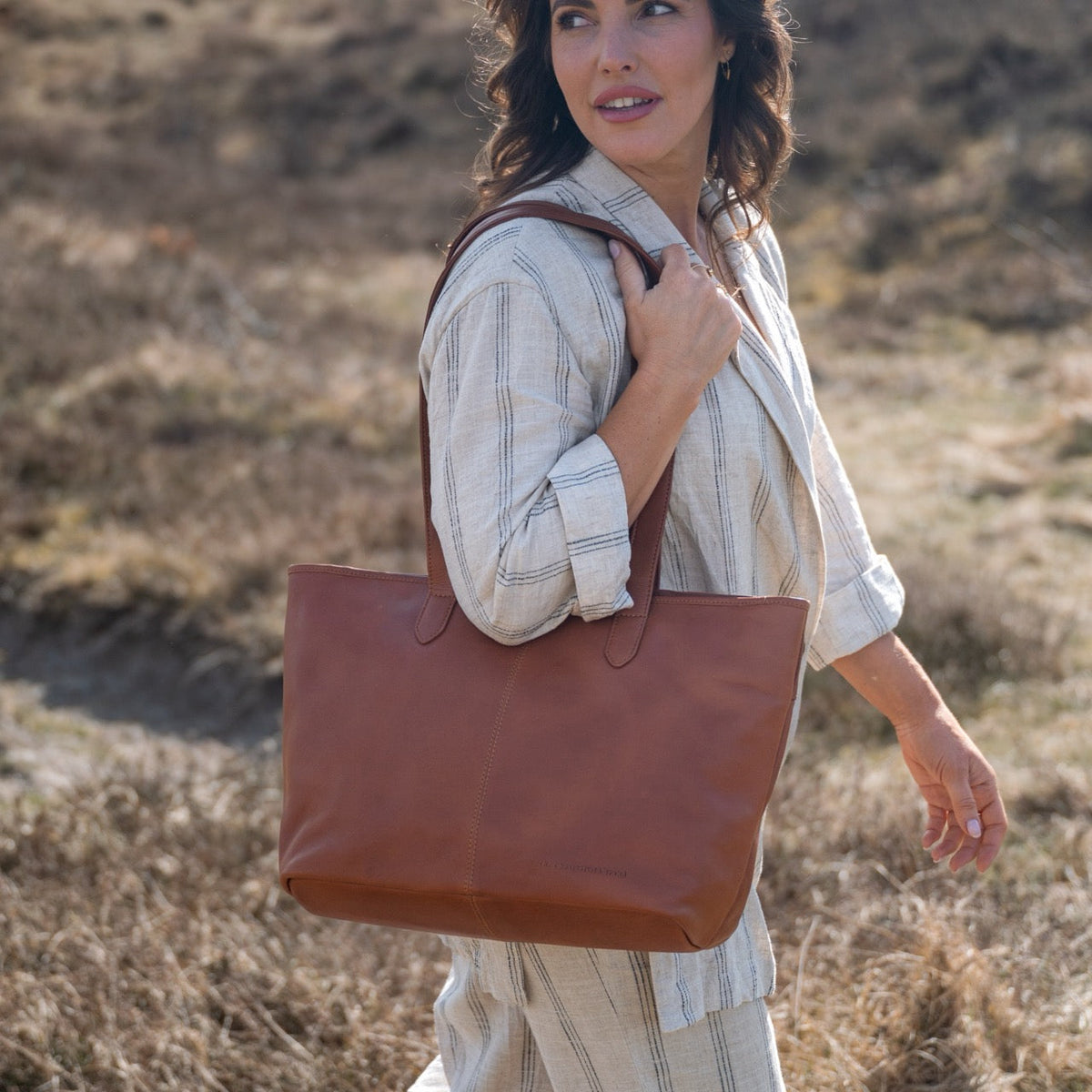 Monza Full-Grain Leather Tote Bag نسائي – alternate product view 3