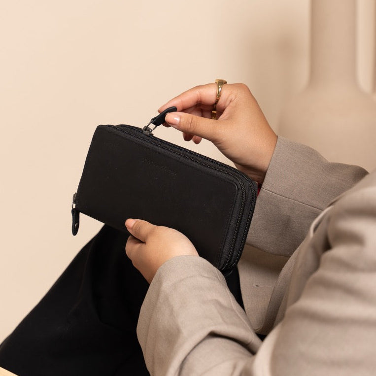 Hadley Full-Grain Leather Wallet نسائي