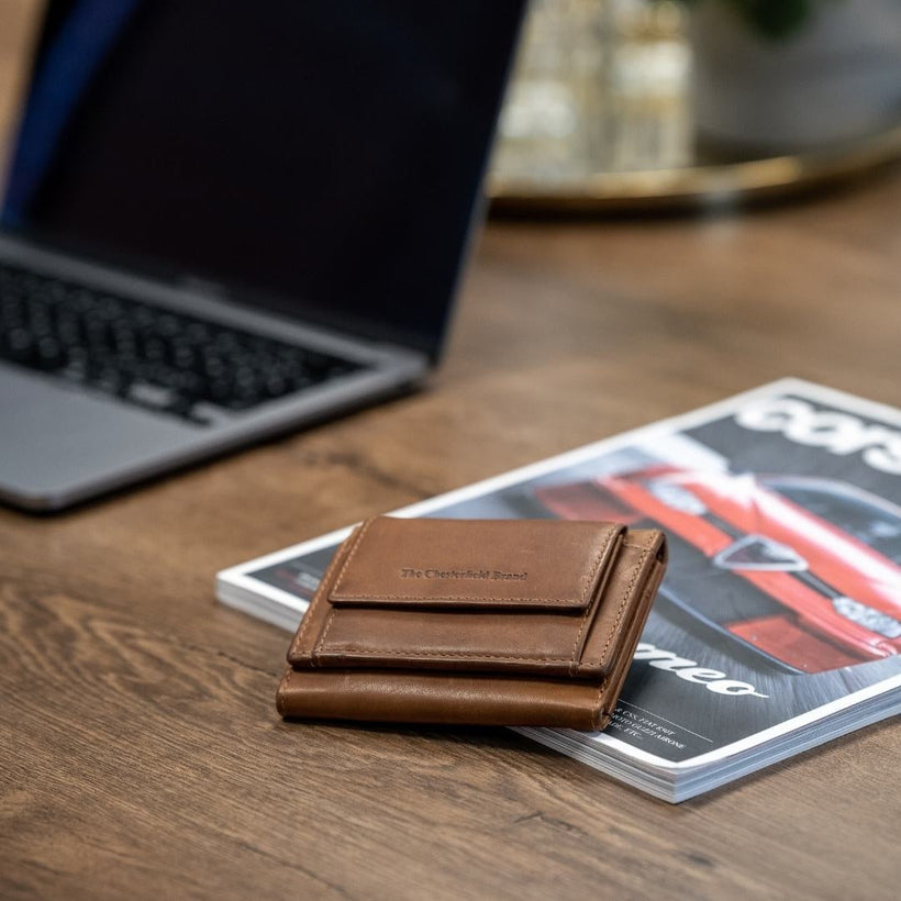 Harthoft Full-Grain Leather Wallet نسائي