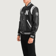 
Black & White Sheepskin Leather Varsity Jacket - عرض خلفي يوضح تفصيل الأكتاف المتقن والحاشية النظيفة