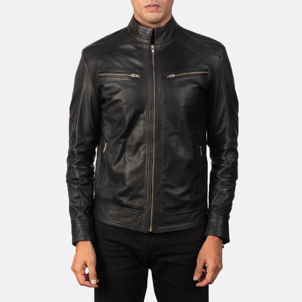 Close-Up Detail of Band &amp; Zipper Hardware on Men's Mack أسود جاكيت بايكر جلد رجالي