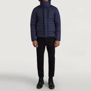 
Malcolm أزرق Hooded Puffer جاكيت جلد رجالي - عرض جانبي يوضح قَصّة الأكمام المريحة