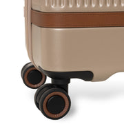 Close-Up Detail of Classic Collar &amp; Heavy-Duty Zipper Hardware on Medium Suitcase Zuna نسائي