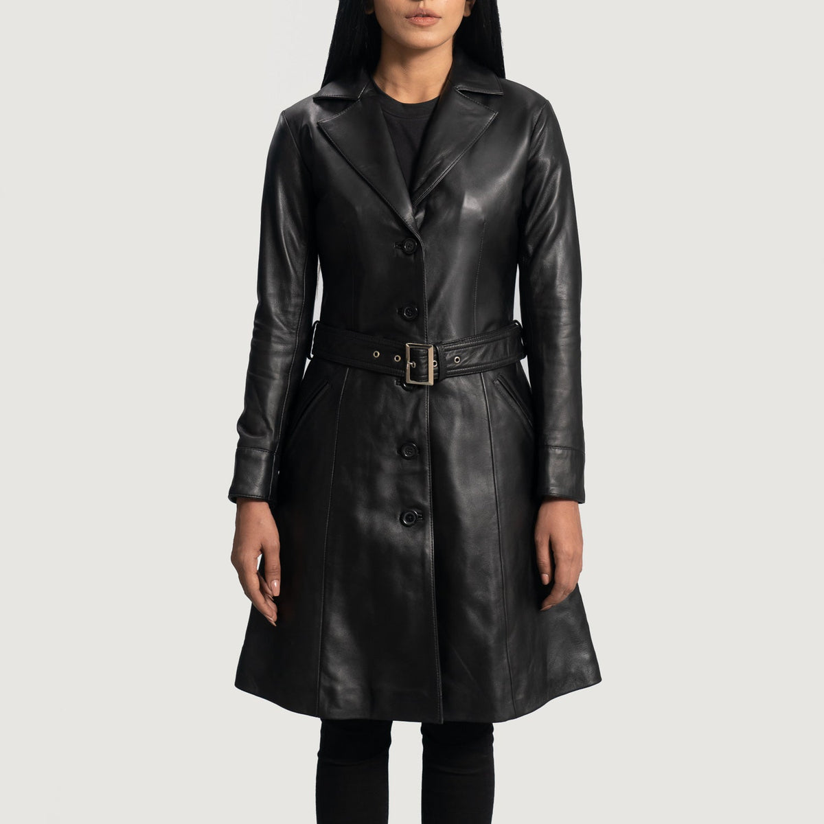 Close-Up Detail of Notch &amp; Button Hardware on Women's Moonlight أسود معطف ترنش جلد نسائي