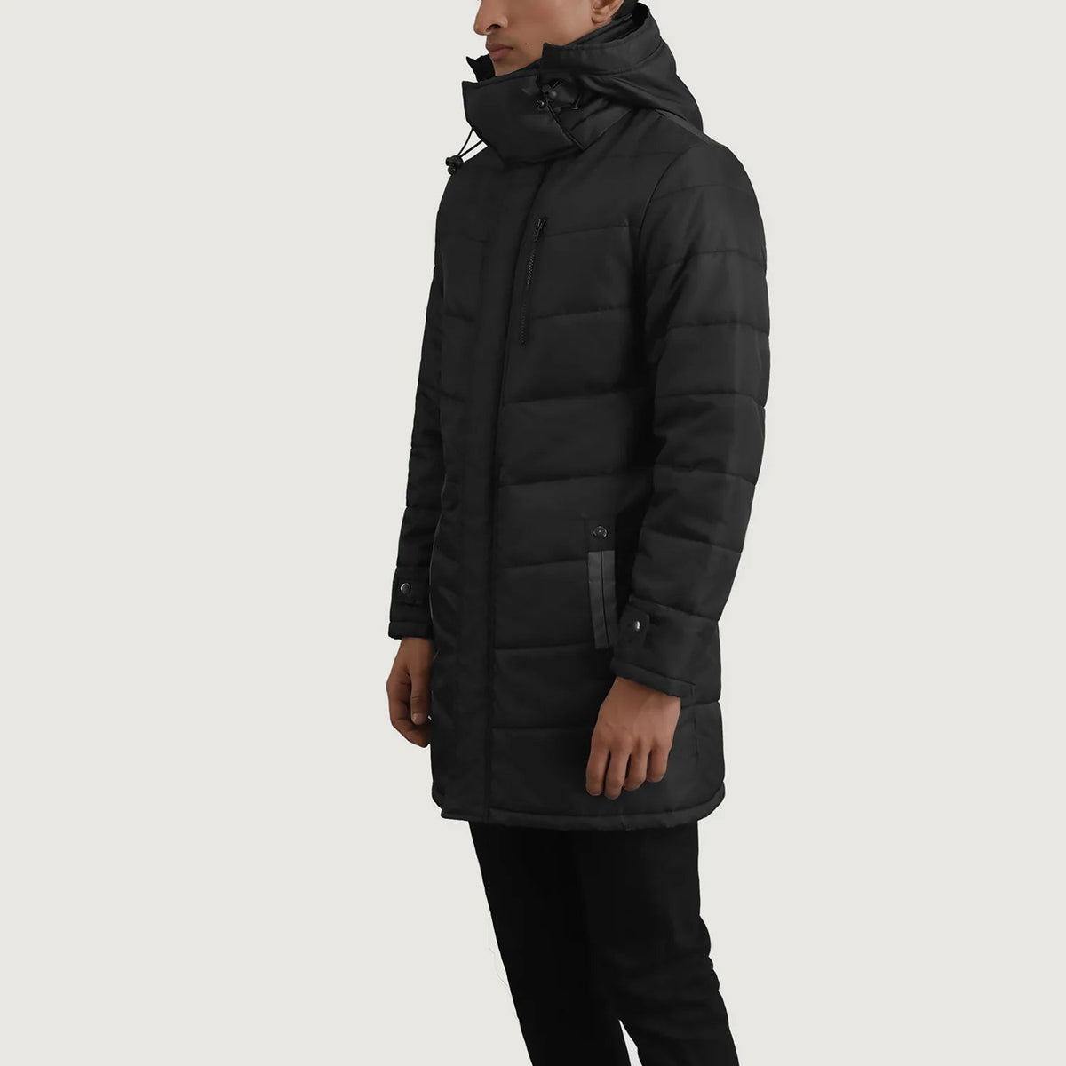 
Black Full-Grain Leather Hooded Jacket - عرض خلفي يوضح تفصيل الأكتاف المتقن والحاشية النظيفة