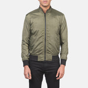 Close-Up Detail of Band &amp; Zipper with wind flap Hardware on Men's Ramon أخضر جاكيت بومبر جلد رجالي