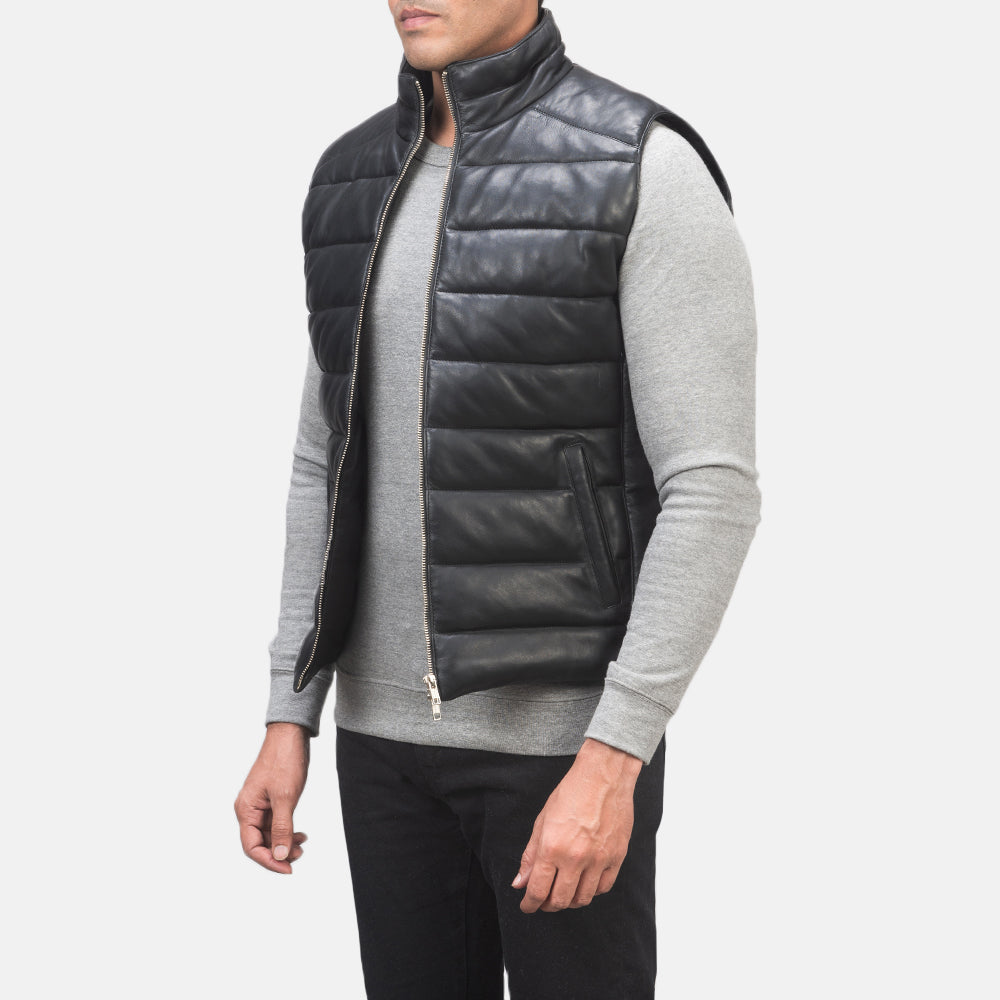 
Black Sheepskin leather Vest - عرض خلفي يوضح تفصيل الأكتاف المتقن والحاشية النظيفة