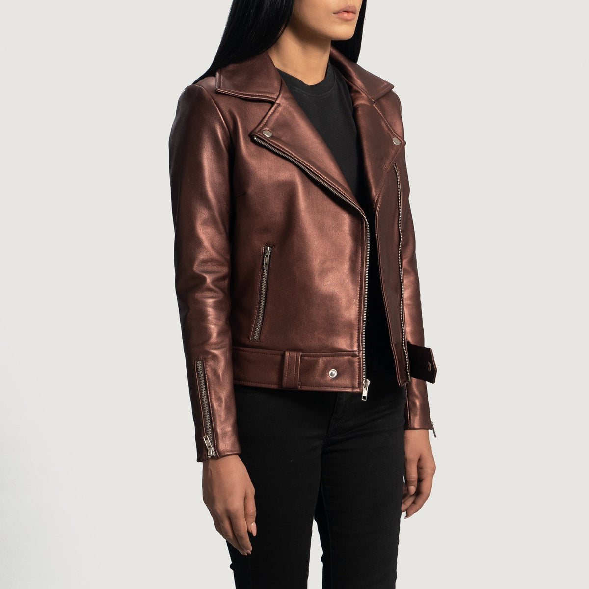 
Maroon Sheepskin Leather Biker Jacket - عرض خلفي يوضح تفصيل الأكتاف المتقن والحاشية النظيفة
