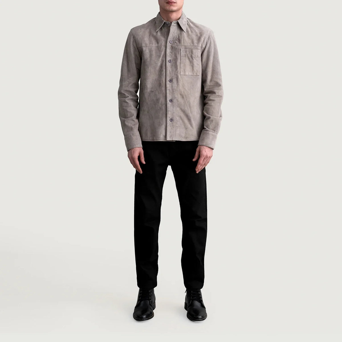
تفاصيل مقربة of Shirt & Buttons Hardware on Scout Grey Suede Leather Shirt رجالي رجالي