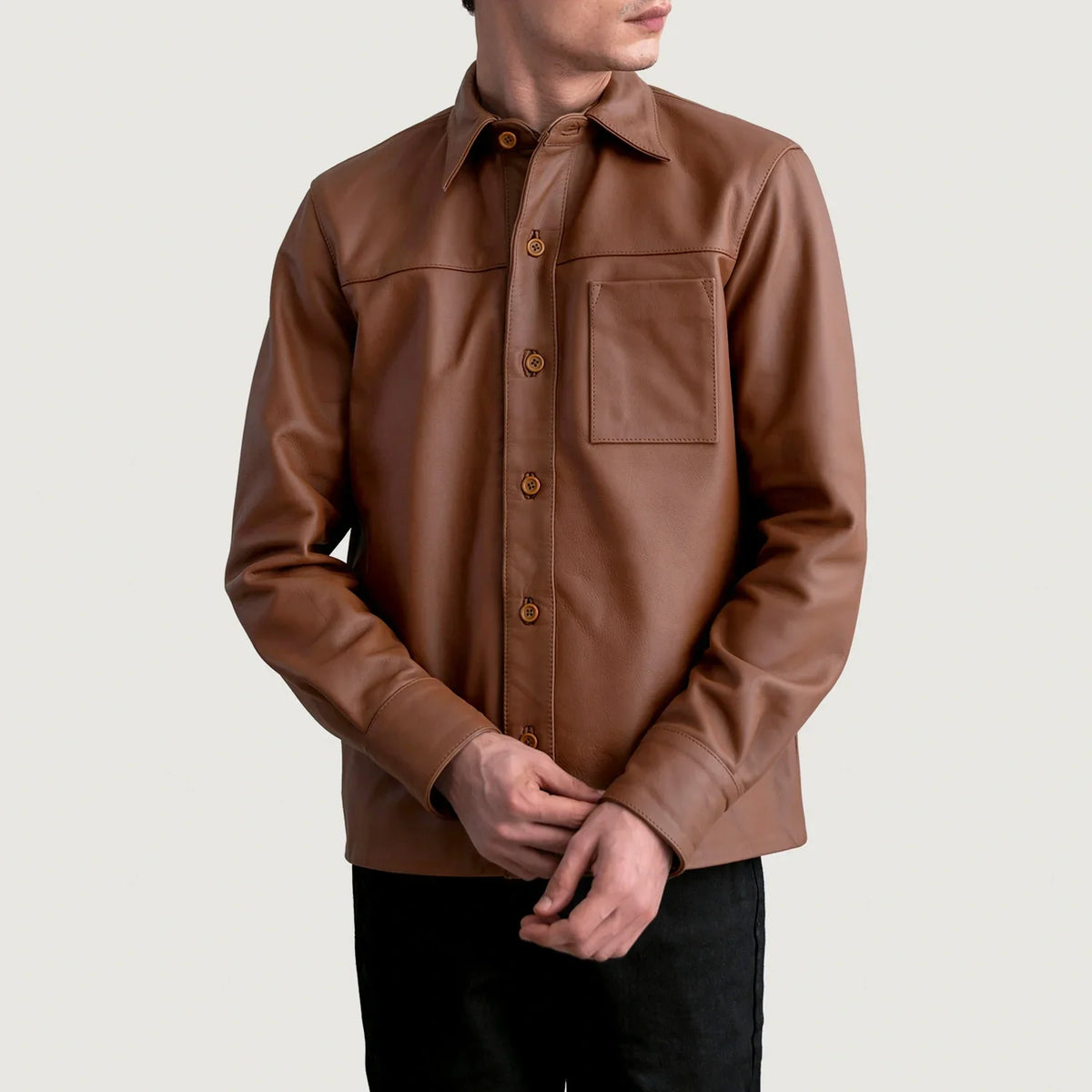 
Scout Matte بني Leather Shirt رجالي - عرض جانبي يوضح قَصّة الأكمام المريحة