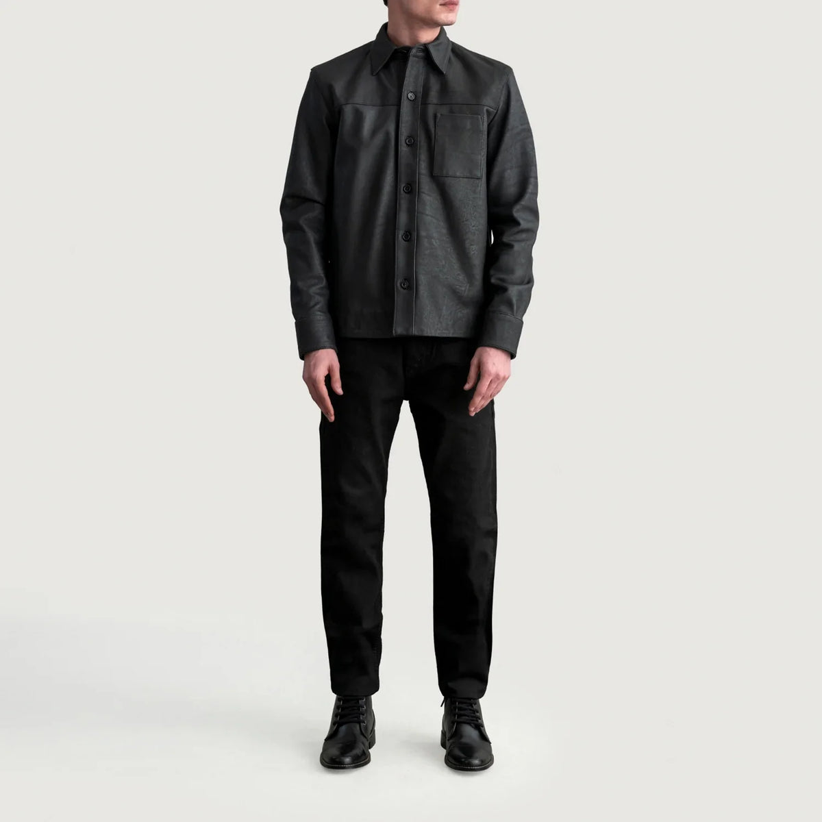 
تفاصيل مقربة of Shirt & Buttons Hardware on Scout Tumbled أسود Leather Shirt رجالي