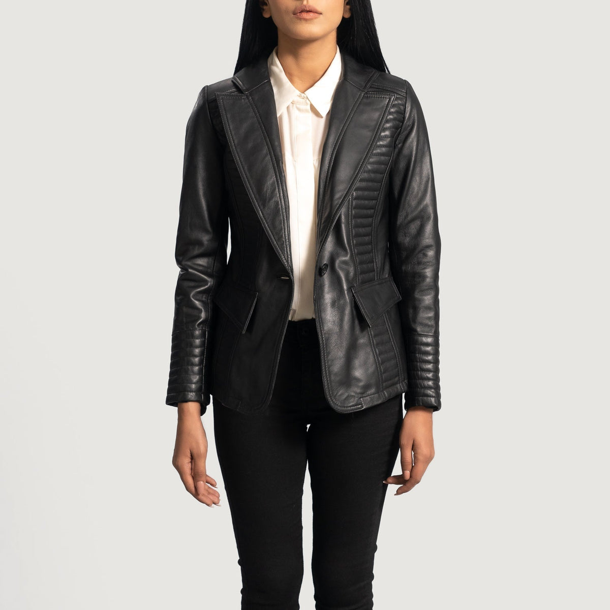 Women's Selina أسود بليزر جلد نسائي in Black Sheepskin Leather - Front Profile View &amp; Tailored Silhouette | Buy Online